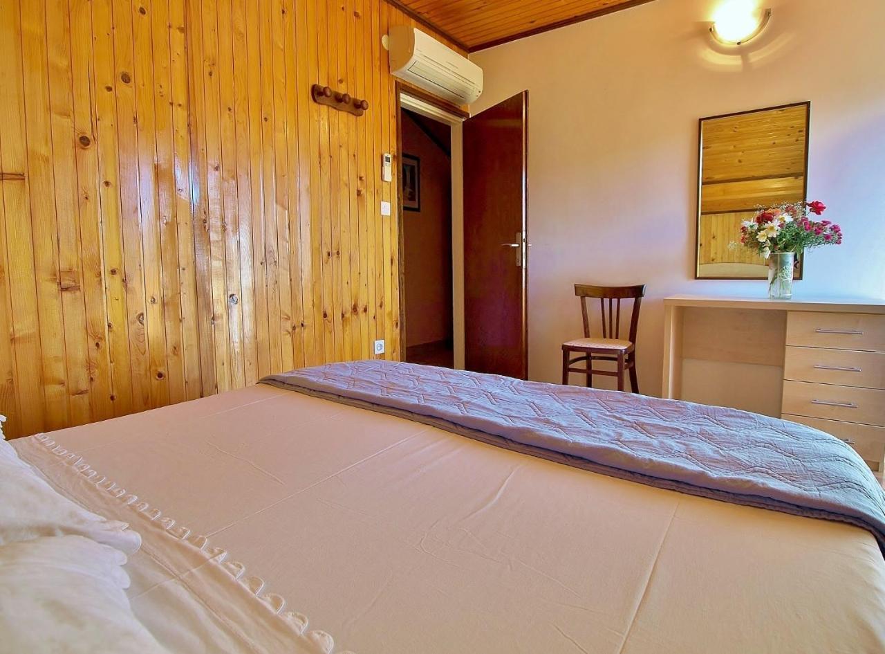 Apartments By The Sea Supetarska Draga - Donja, Rab - 4954 Room photo