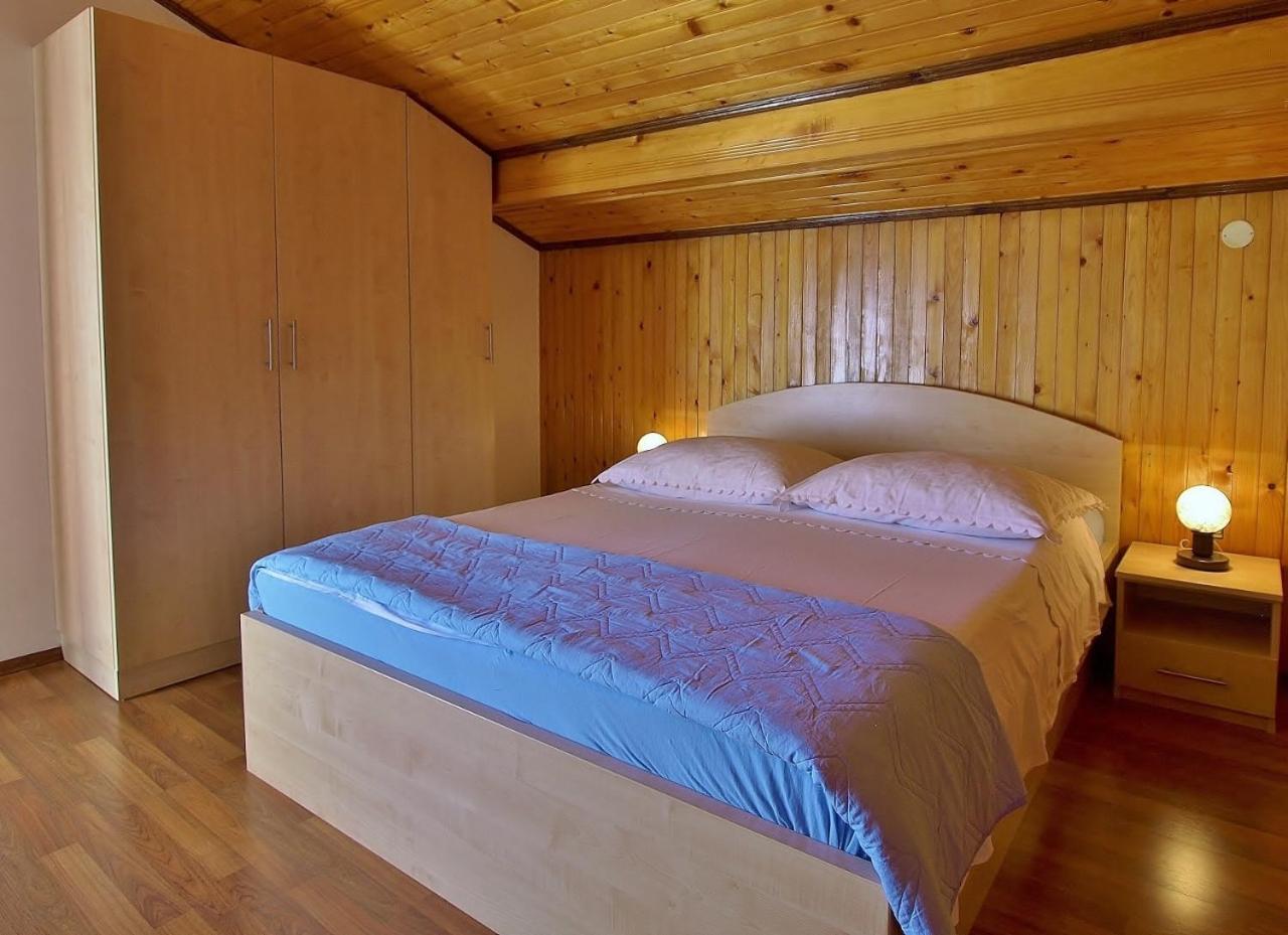 Apartments By The Sea Supetarska Draga - Donja, Rab - 4954 Room photo